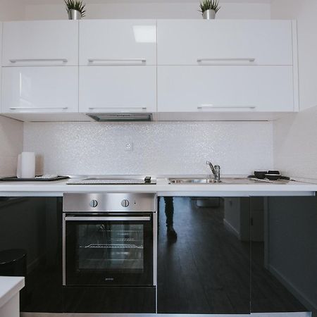 Apartments & Rooms Danivan Pool Villas B Novalja Phòng bức ảnh