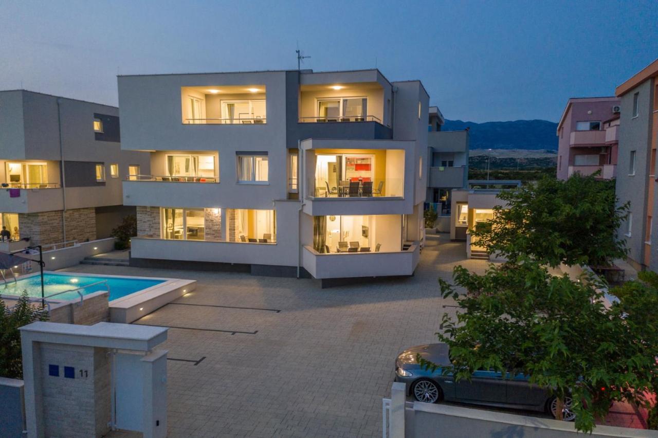 Apartments & Rooms Danivan Pool Villas B Novalja Ngoại thất bức ảnh