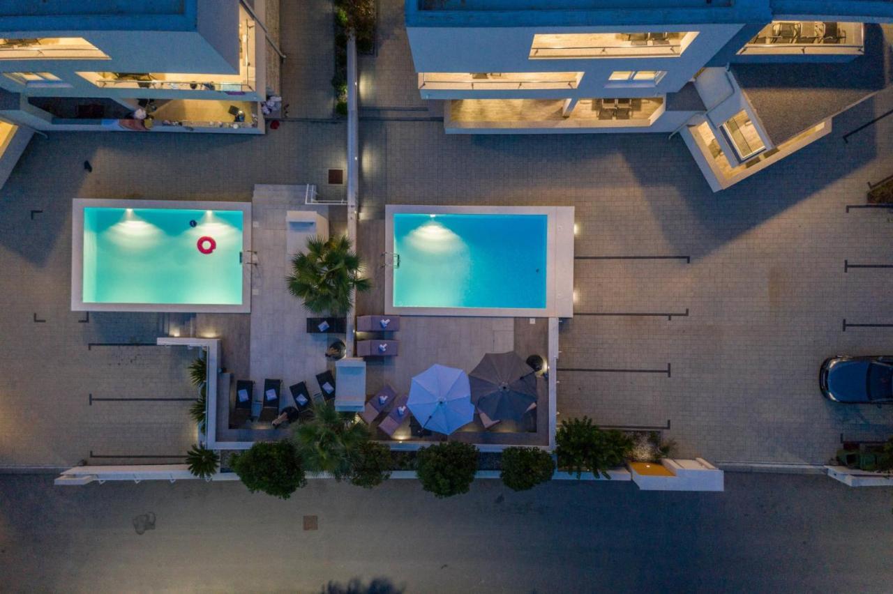 Apartments & Rooms Danivan Pool Villas B Novalja Ngoại thất bức ảnh