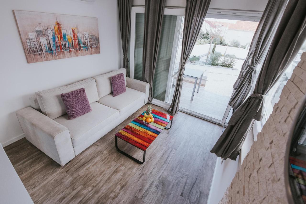 Apartments & Rooms Danivan Pool Villas B Novalja Phòng bức ảnh
