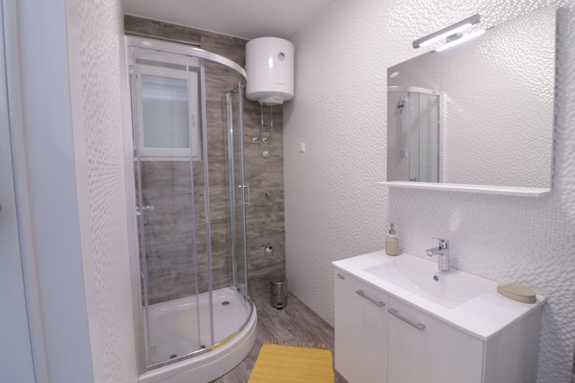 Apartments & Rooms Danivan Pool Villas B Novalja Phòng bức ảnh