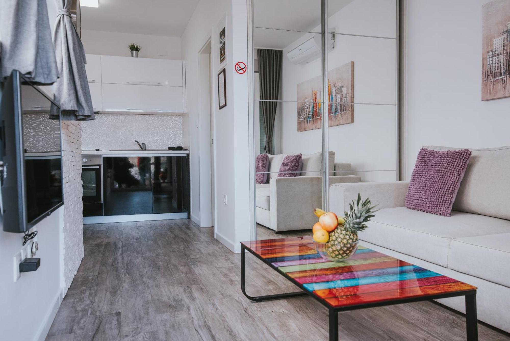 Apartments & Rooms Danivan Pool Villas B Novalja Phòng bức ảnh